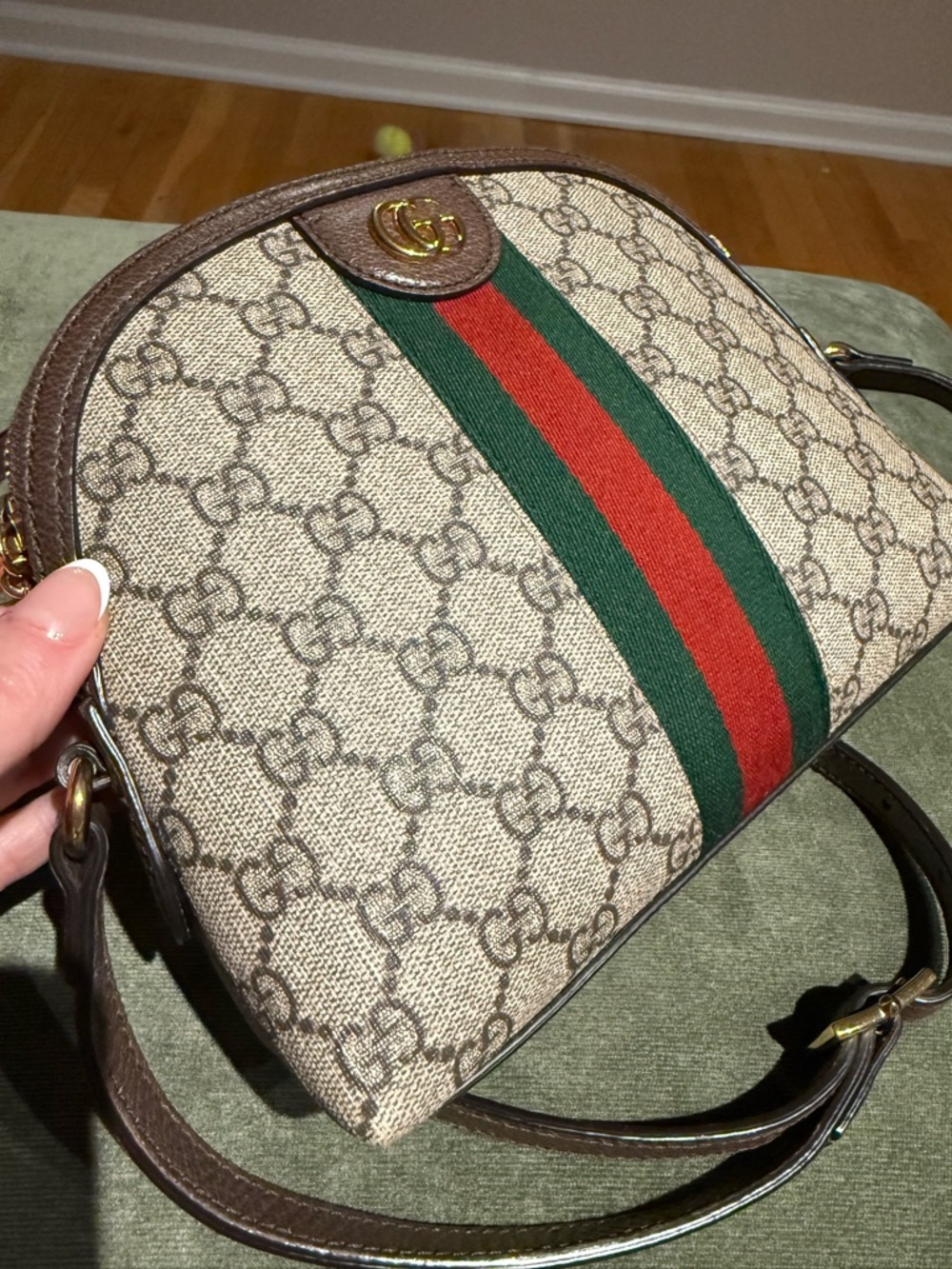 Gucci GG Supreme Crossbody with Green and Red Web Stripe - Picture 2 of 16